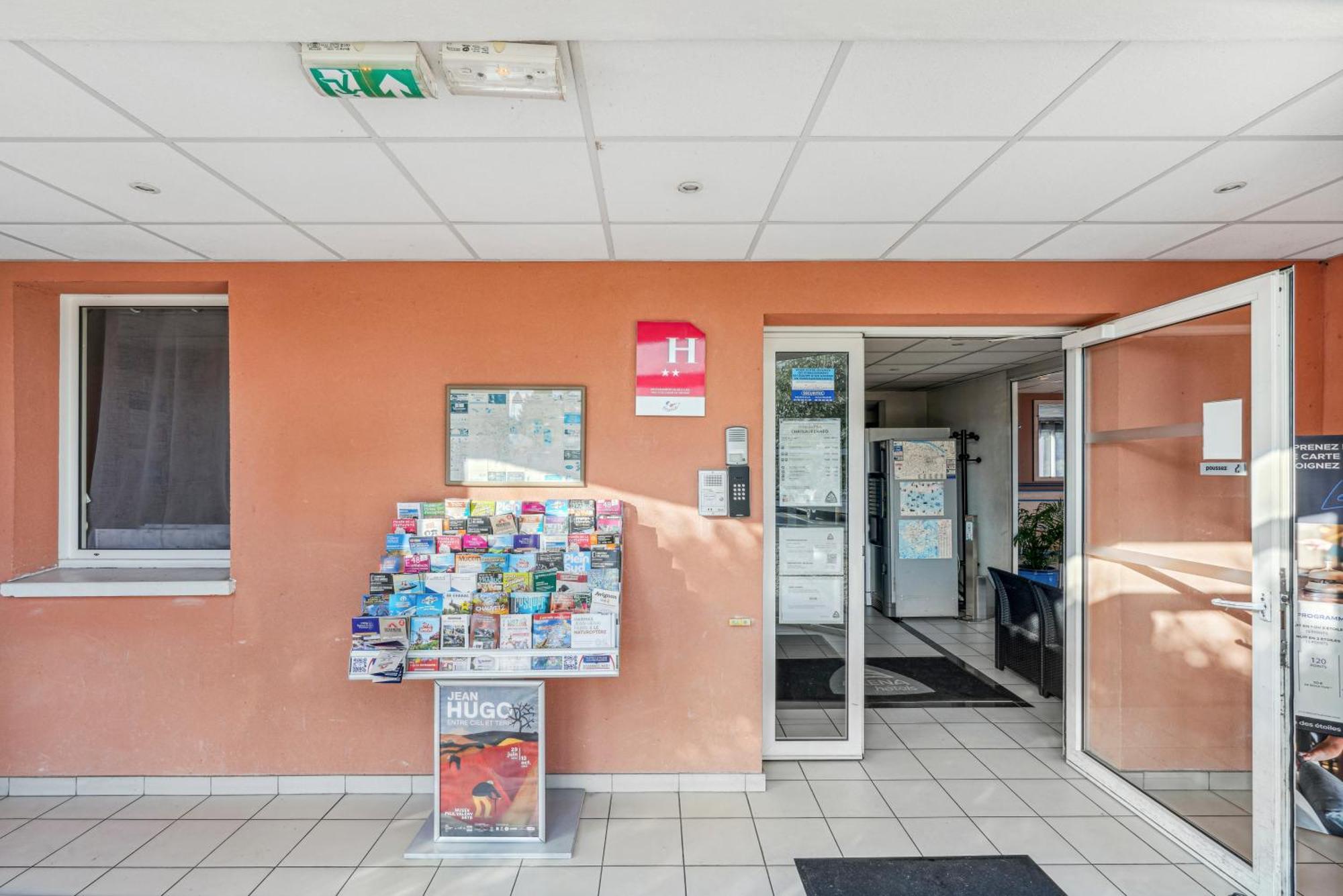 Hotel Akena Chateaurenard - Parc Des Expositions Avignon Екстер'єр фото