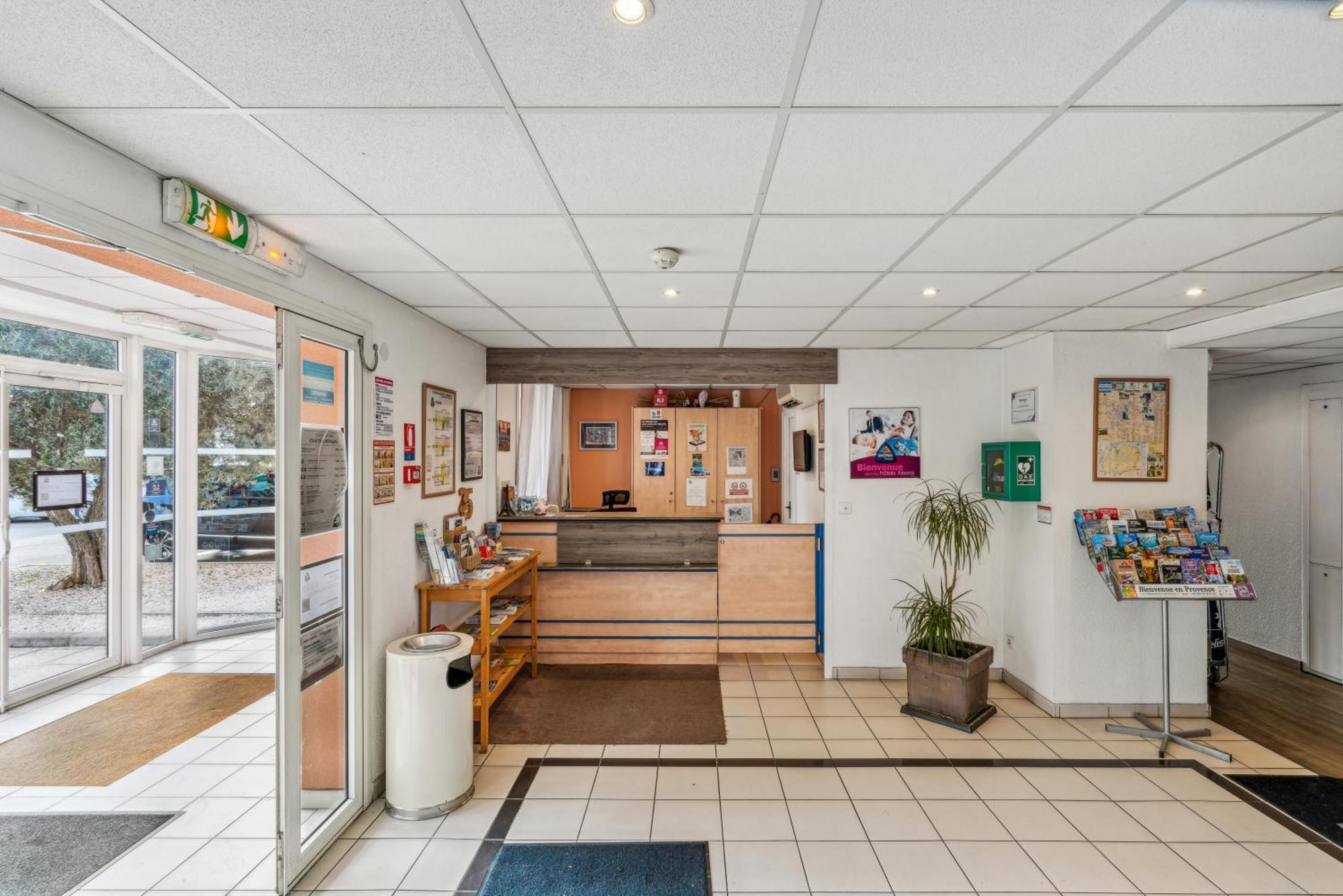 Hotel Akena Chateaurenard - Parc Des Expositions Avignon Екстер'єр фото
