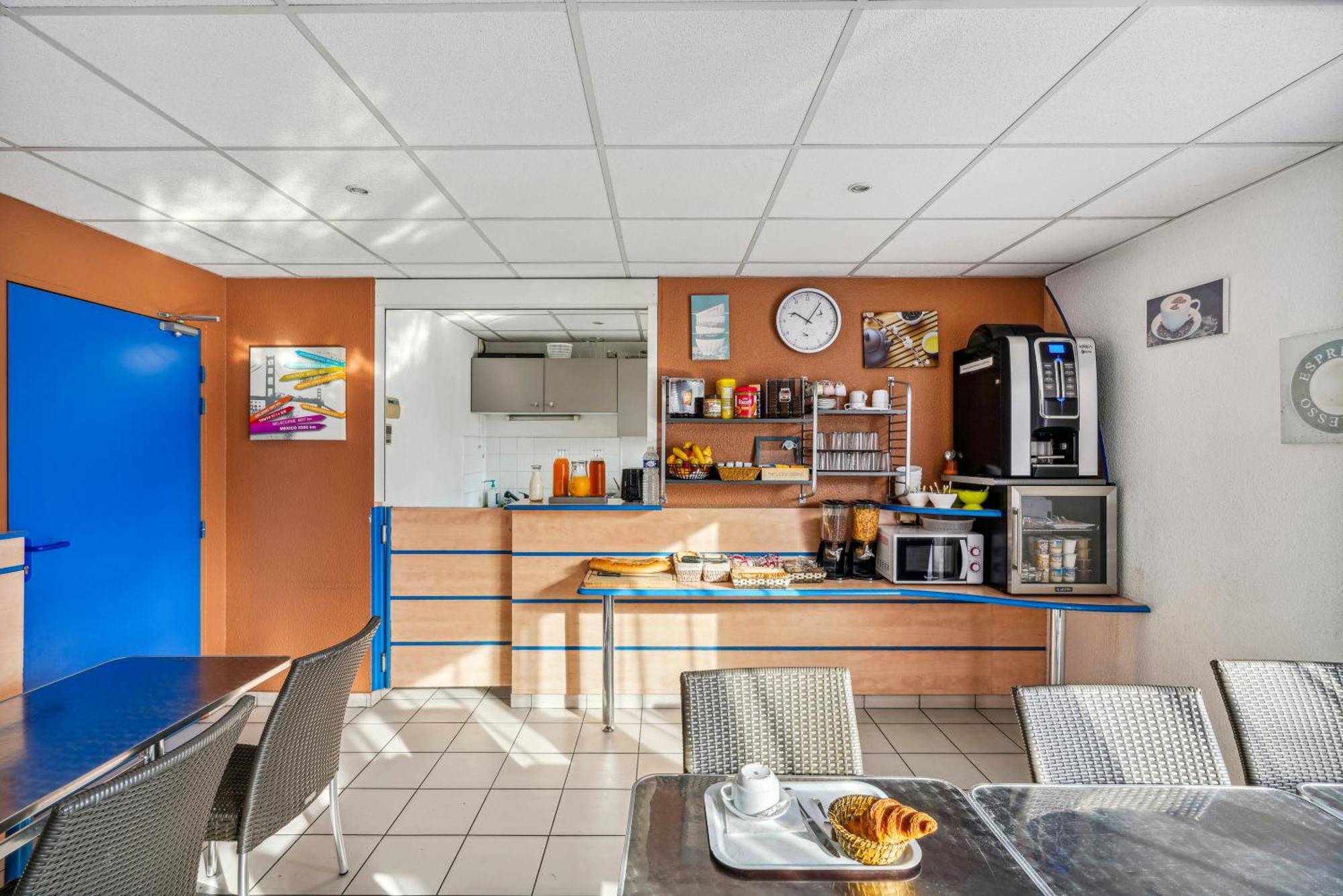 Hotel Akena Chateaurenard - Parc Des Expositions Avignon Екстер'єр фото