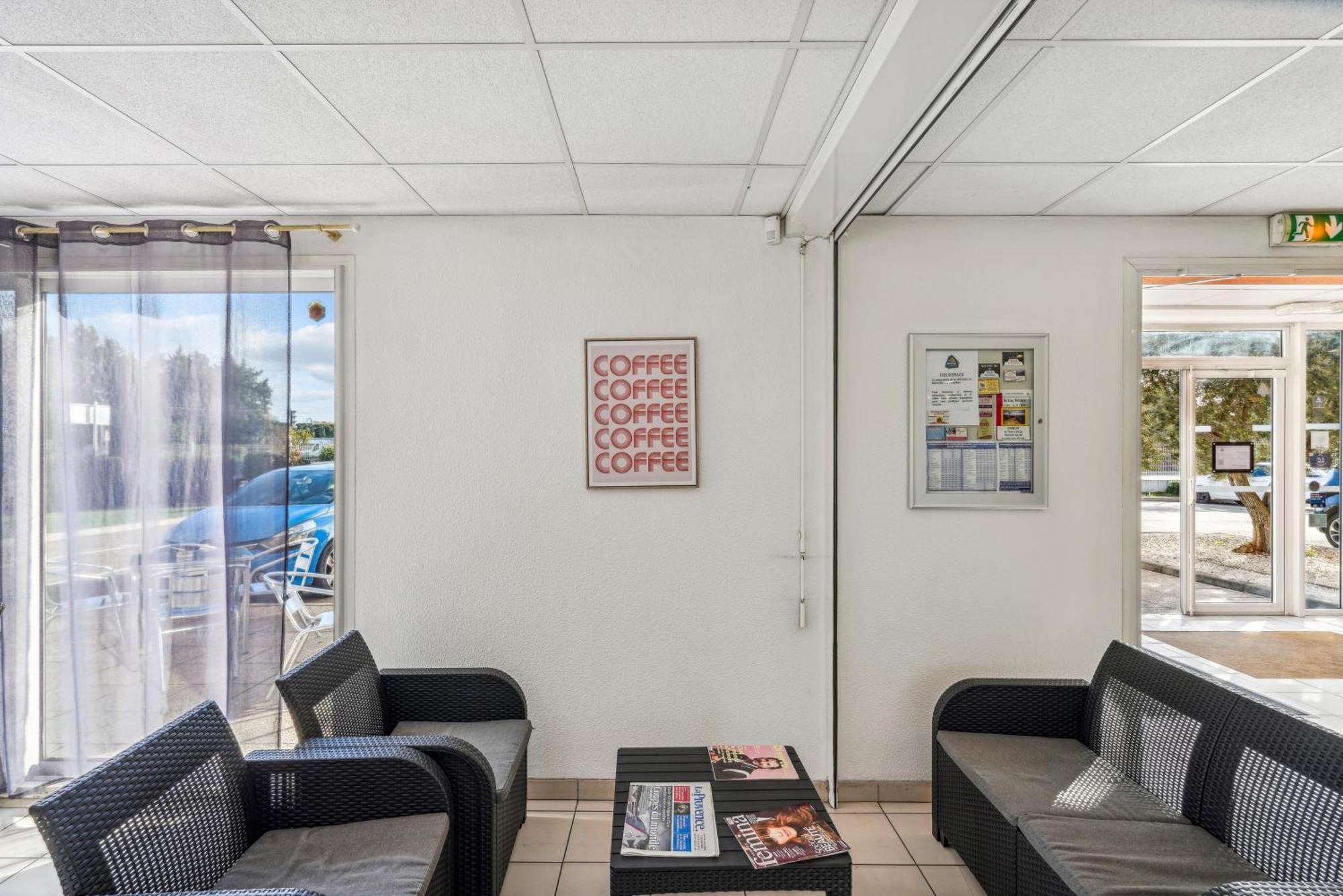 Hotel Akena Chateaurenard - Parc Des Expositions Avignon Екстер'єр фото